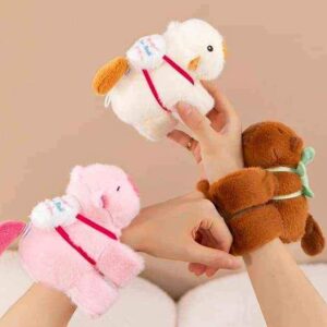 capibara brazalete mueve colita