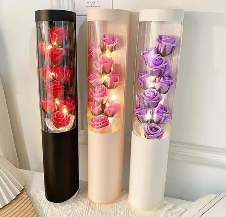 Ramo de flores con pétalos de jabón con luces largo