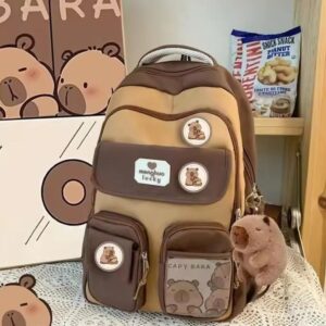 Mochila bonita de capibara